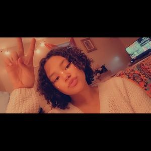 Meet your Posher, Amya